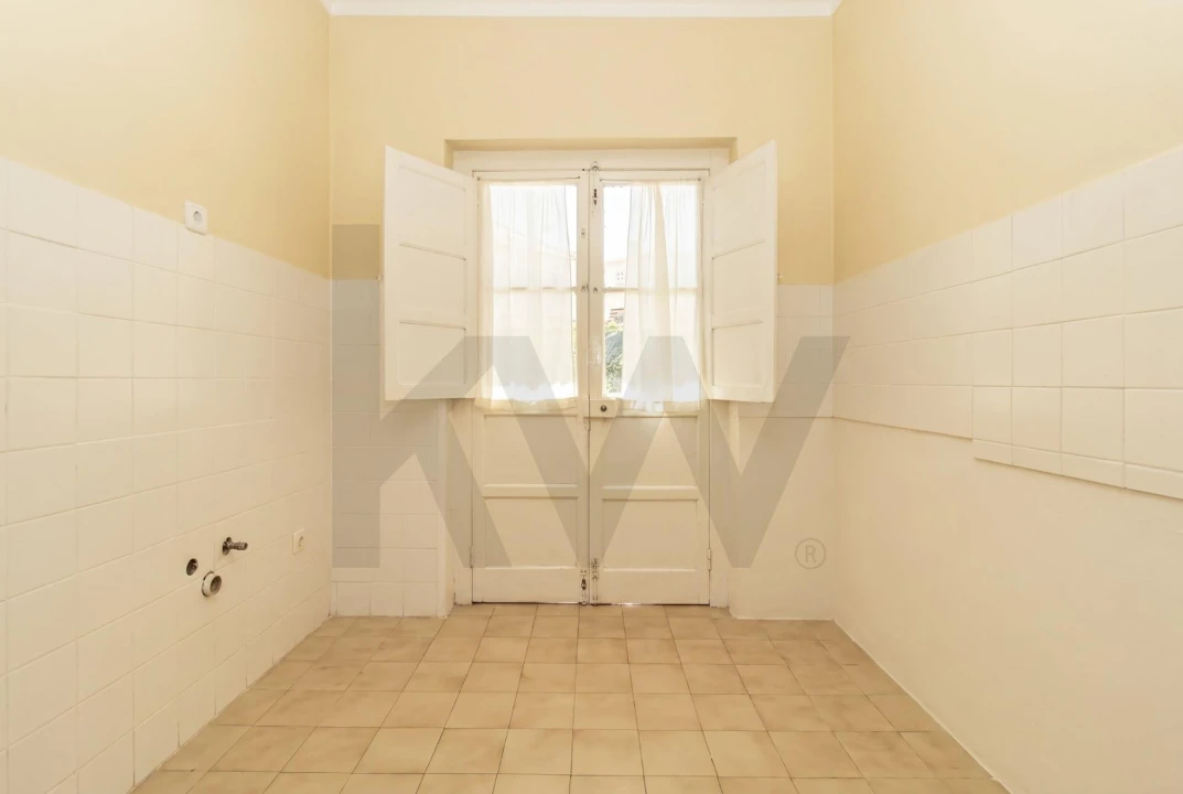 Apartamento T2 para Venda em Laranjeiro e Feijó Foto 2