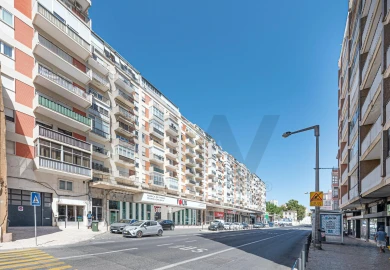 Apartamento T3 para Arrendamento em São Domingos de Benfica