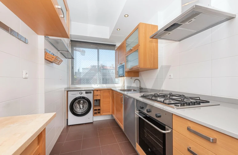 Apartamento T3 para Arrendamento em São Domingos de Benfica Foto 15