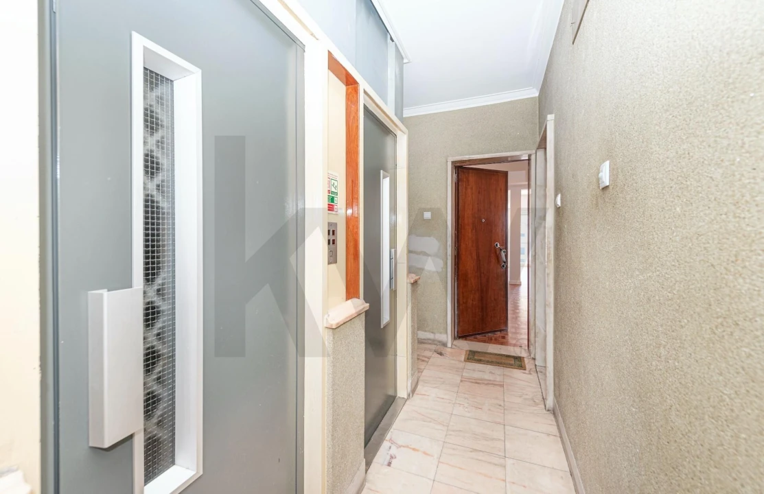 Apartamento T3 para Arrendamento em São Domingos de Benfica Foto 30