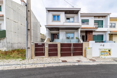 Moradia T3 para Venda em São João da Madeira