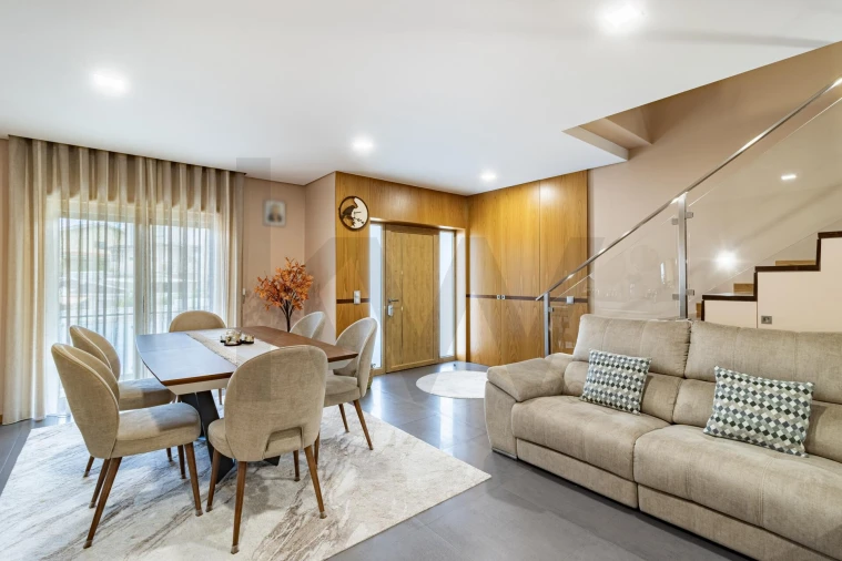 Moradia T3 para Venda em São João da Madeira Foto 10