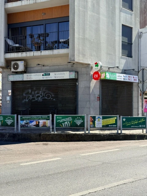 Loja para Venda em Seixal, Arrentela e Aldeia de Paio Pires