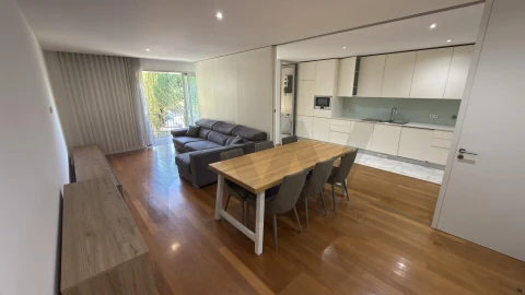 Apartamento T3 para Venda em Queluz e Belas