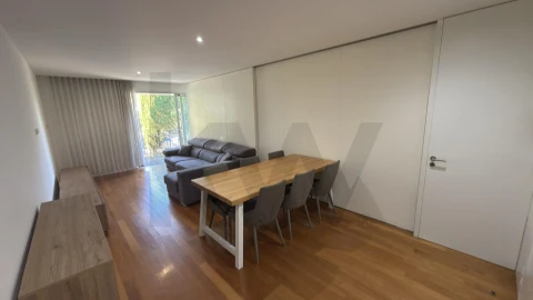 Apartamento T3 para Venda em Queluz e Belas