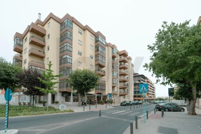 Apartamento T2 para Venda em Oeiras e São Julião da Barra, Paço de Arcos e Caxias