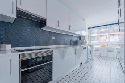 Apartamento T2 para Venda em Oeiras e São Julião da Barra, Paço de Arcos e Caxias