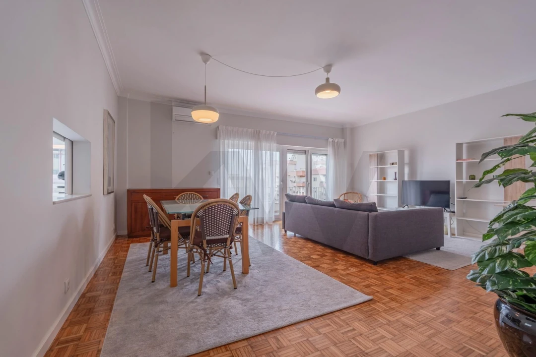 Apartamento T2 para Venda em Oeiras e São Julião da Barra, Paço de Arcos e Caxias Foto 9