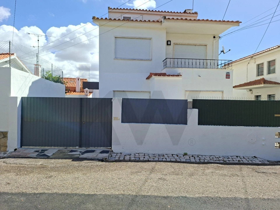 Apartamento T2 para Venda em São Domingos de Rana Foto 32