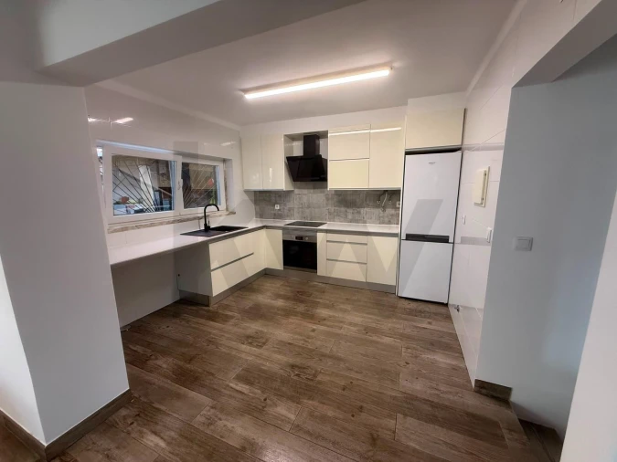 Apartamento T2 para Venda em São Domingos de Rana Foto 24
