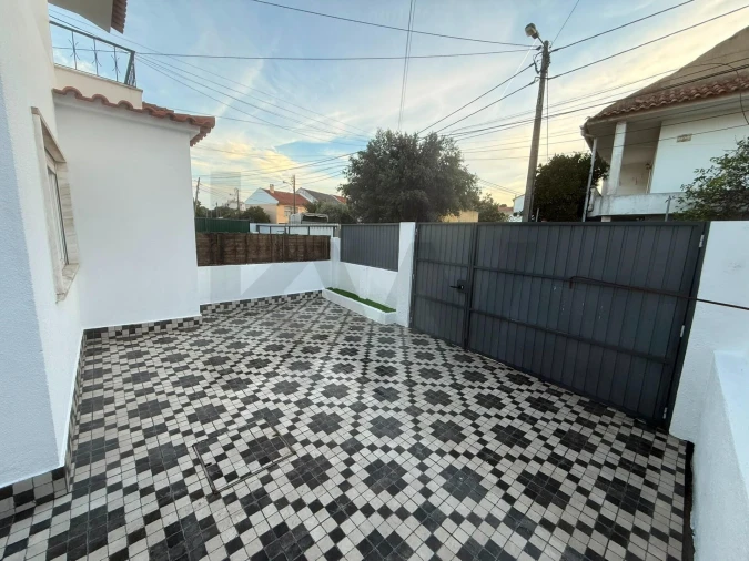 Apartamento T2 para Venda em São Domingos de Rana Foto 34