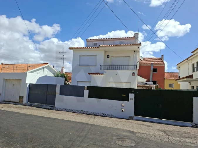 Apartamento T2 para Venda em São Domingos de Rana Foto 33