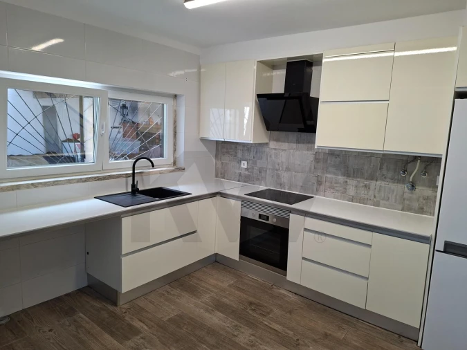 Apartamento T2 para Venda em São Domingos de Rana Foto 21