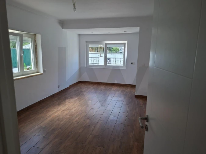 Apartamento T2 para Venda em São Domingos de Rana Foto 12