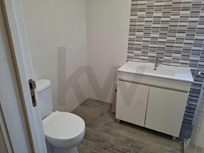 Apartamento T2 para Venda em São Domingos de Rana Foto 25