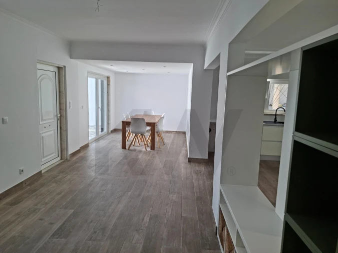 Apartamento T2 para Venda em São Domingos de Rana Foto 3