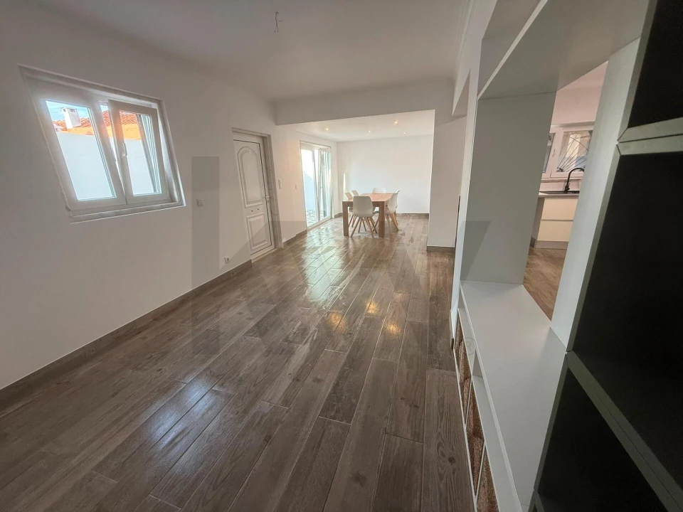 Apartamento T2 para Venda em São Domingos de Rana Foto 4