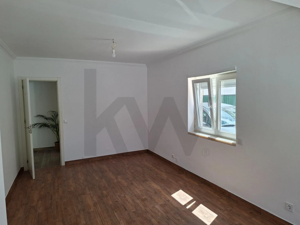 Apartamento T2 para Venda em São Domingos de Rana Foto 15