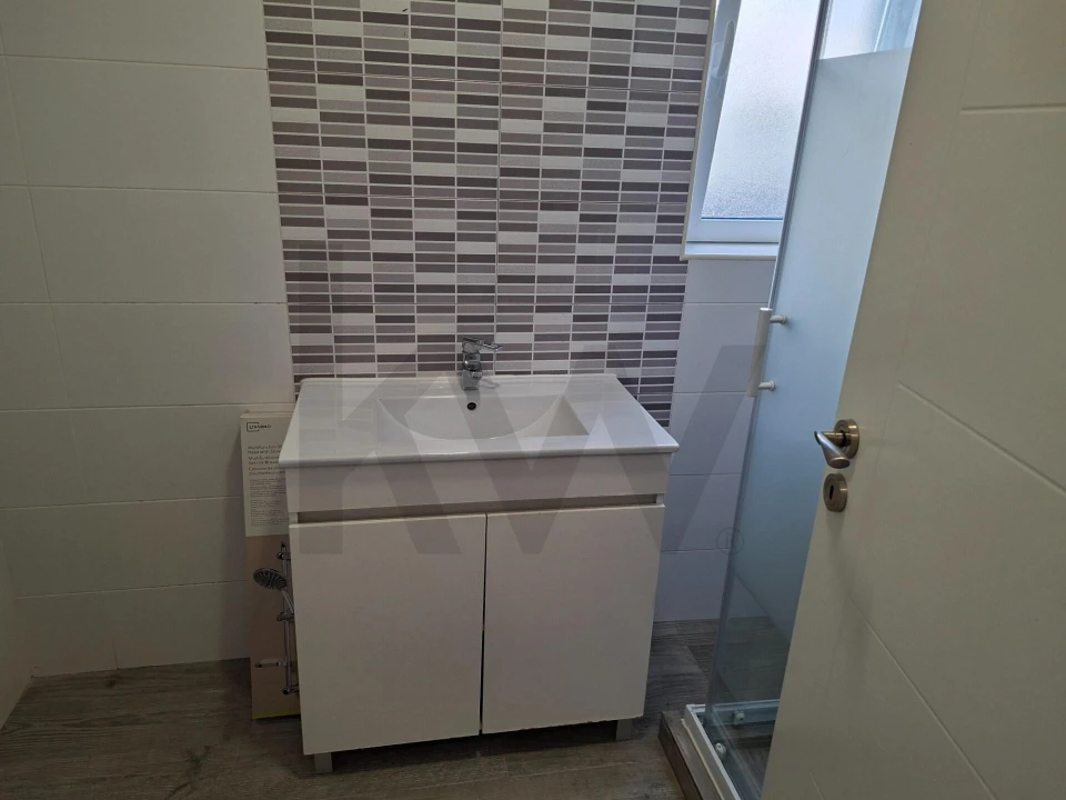 Apartamento T2 para Venda em São Domingos de Rana Foto 26