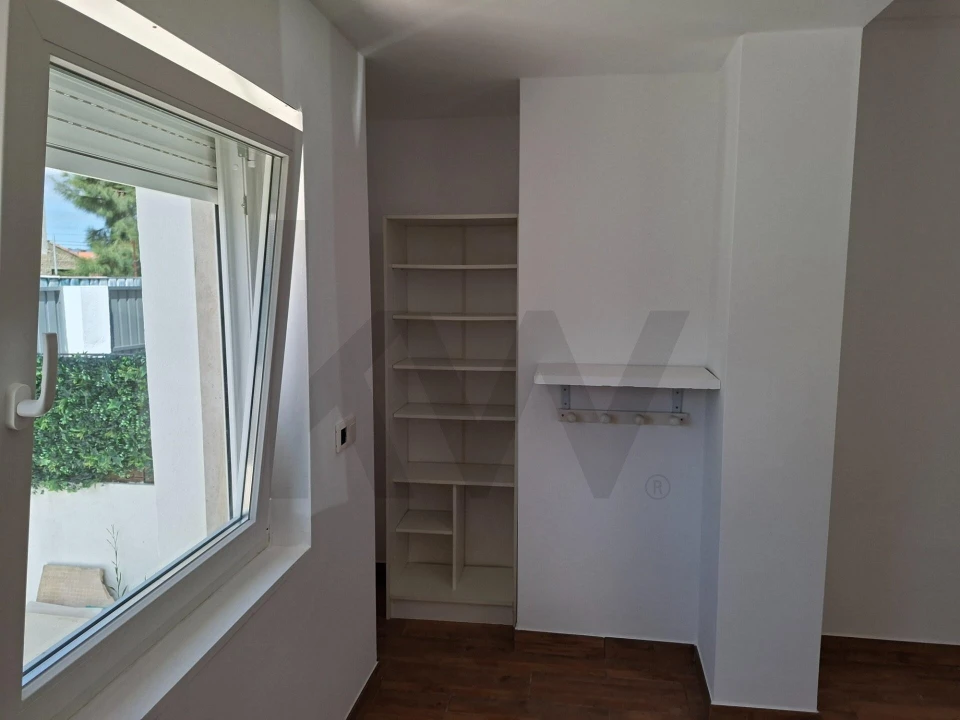 Apartamento T2 para Venda em São Domingos de Rana Foto 11