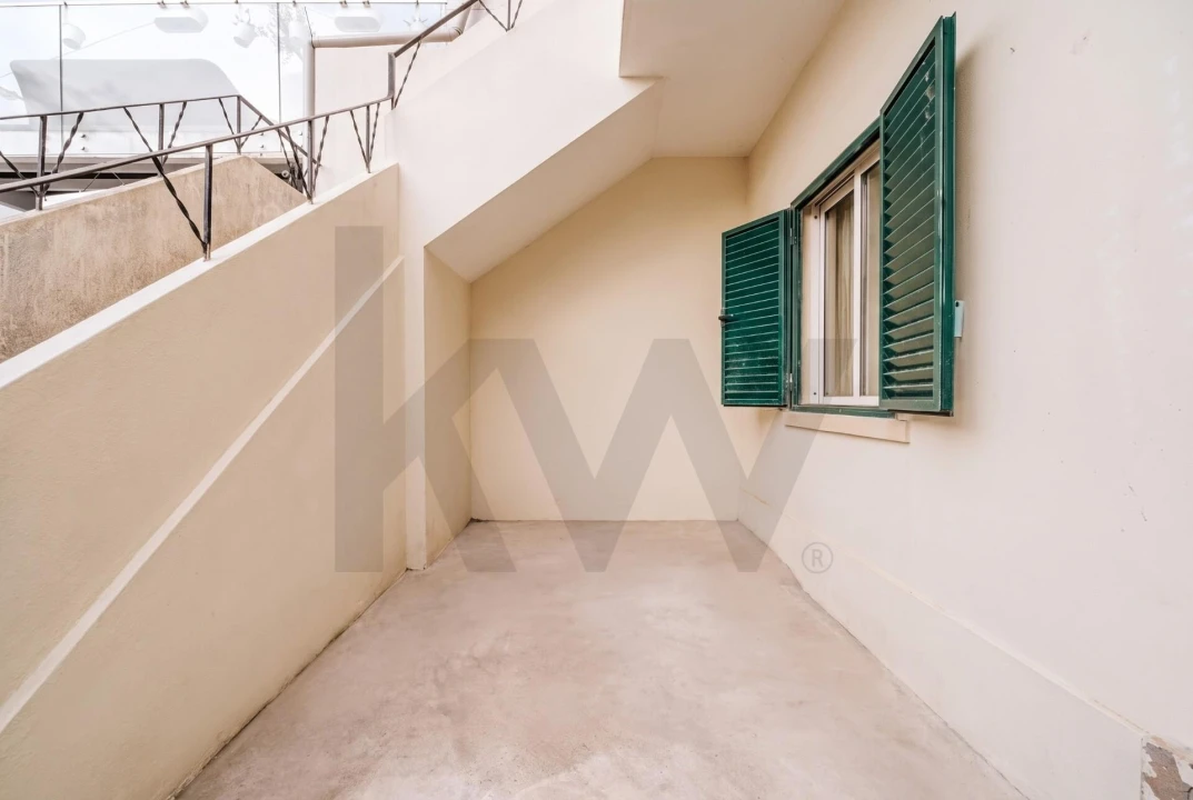 Apartamento T2 para Venda em Santo Antonio dos Olivais Foto 43