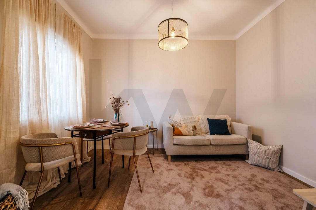 Apartamento T2 para Venda em Santo Antonio dos Olivais Foto 1