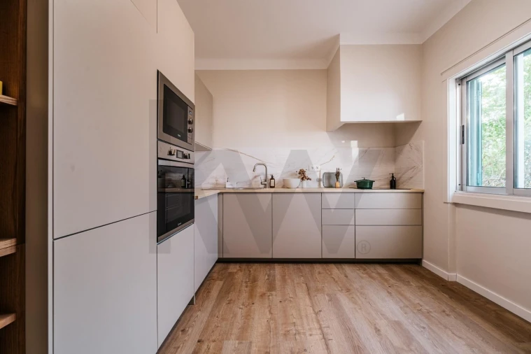 Apartamento T2 para Venda em Santo Antonio dos Olivais Foto 10