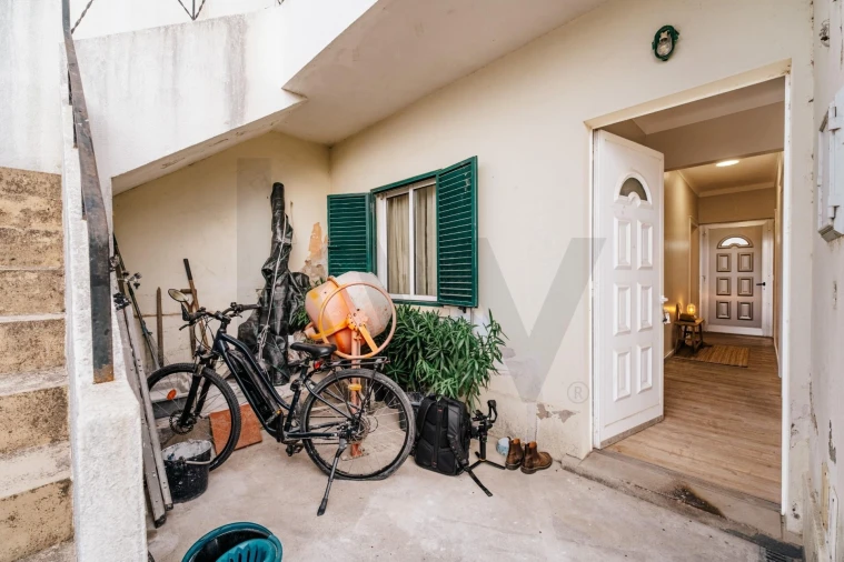 Apartamento T2 para Venda em Santo Antonio dos Olivais Foto 44