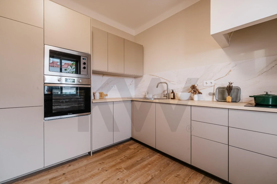 Apartamento T2 para Venda em Santo Antonio dos Olivais Foto 12
