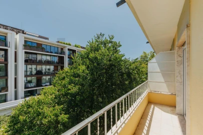 Apartamento T3 para Arrendamento em Benfica