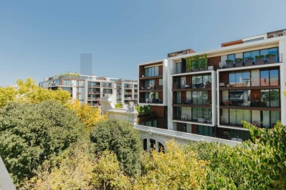 Apartamento T3 para Arrendamento em Benfica