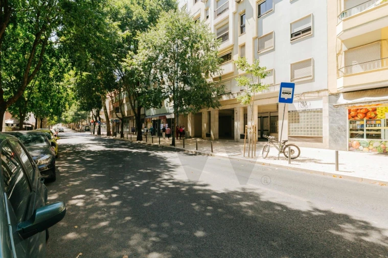 Apartamento T3 para Arrendamento em Benfica Foto 37
