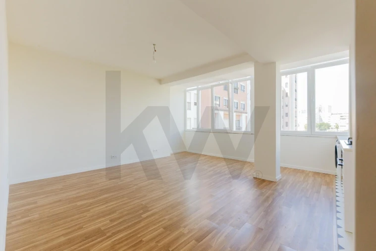 Apartamento T3 para Arrendamento em Benfica Foto 6