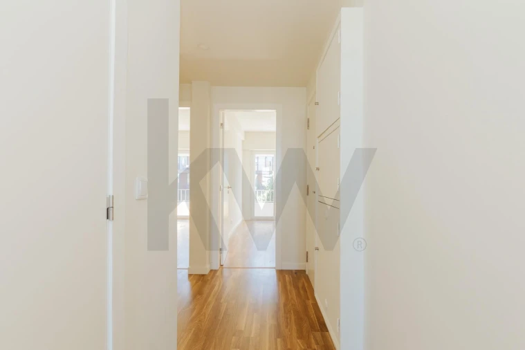 Apartamento T3 para Arrendamento em Benfica Foto 18