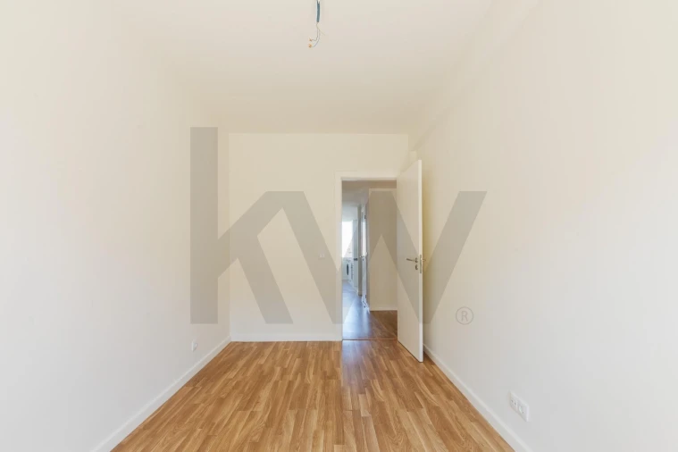 Apartamento T3 para Arrendamento em Benfica Foto 26