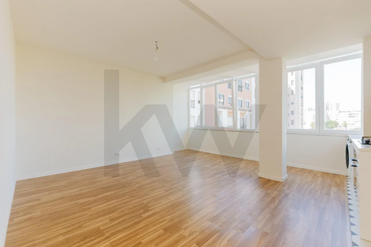 Apartamento T3 para Arrendamento em Benfica Foto 7