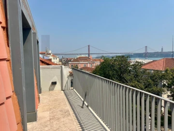 Moradia T4 para Arrendamento em Belém