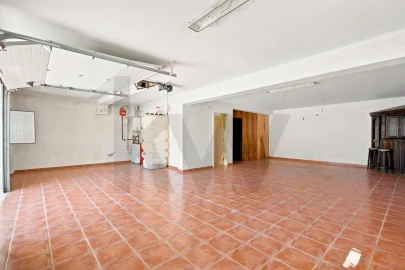 Moradia T5 para Venda em Santa Maria, São Pedro e Matacães
