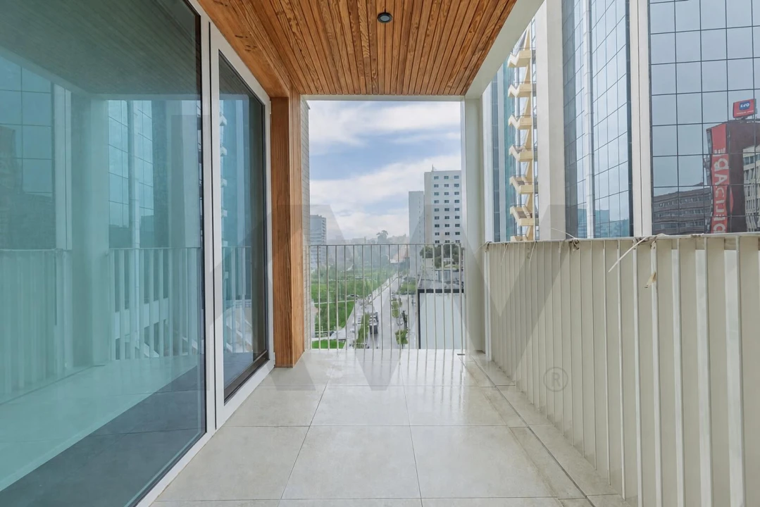 Apartamento T1 para Arrendamento em Campolide Foto 9