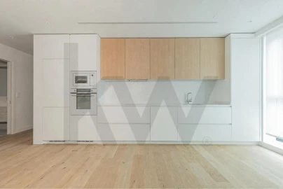 Apartamento T1 para Arrendamento em Campolide