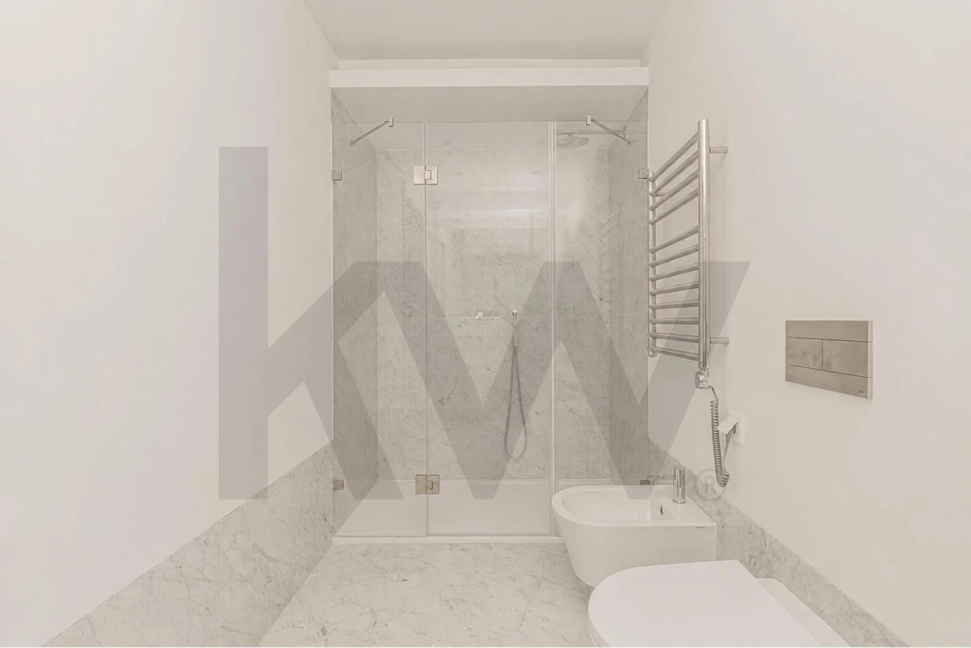 Apartamento T1 para Arrendamento em Campolide Foto 6