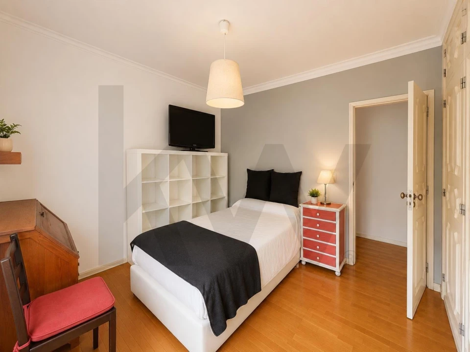 Apartamento T3 para Venda em Santo Antonio dos Olivais Foto 11