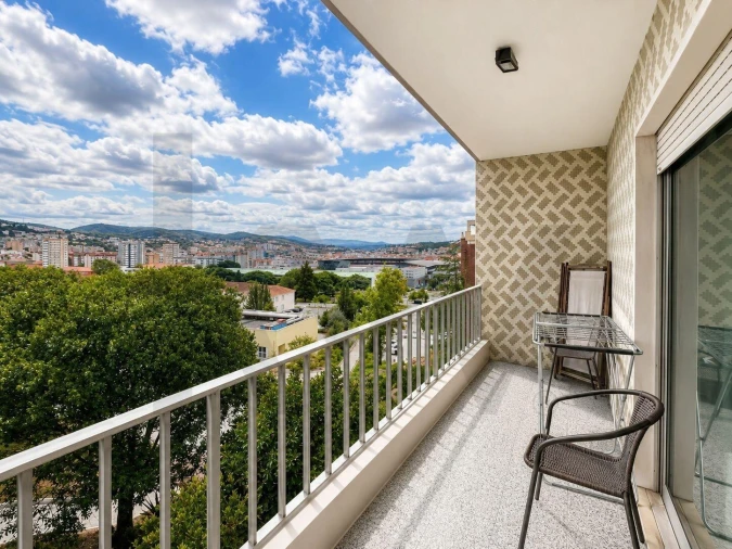 Apartamento T3 para Venda em Santo Antonio dos Olivais Foto 2