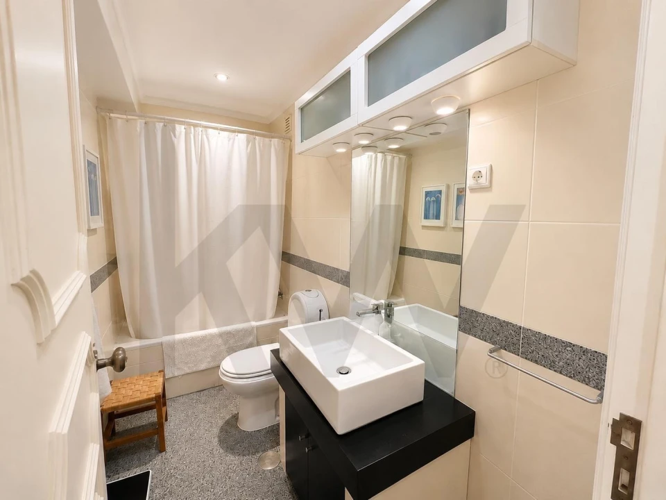 Apartamento T3 para Venda em Santo Antonio dos Olivais Foto 13