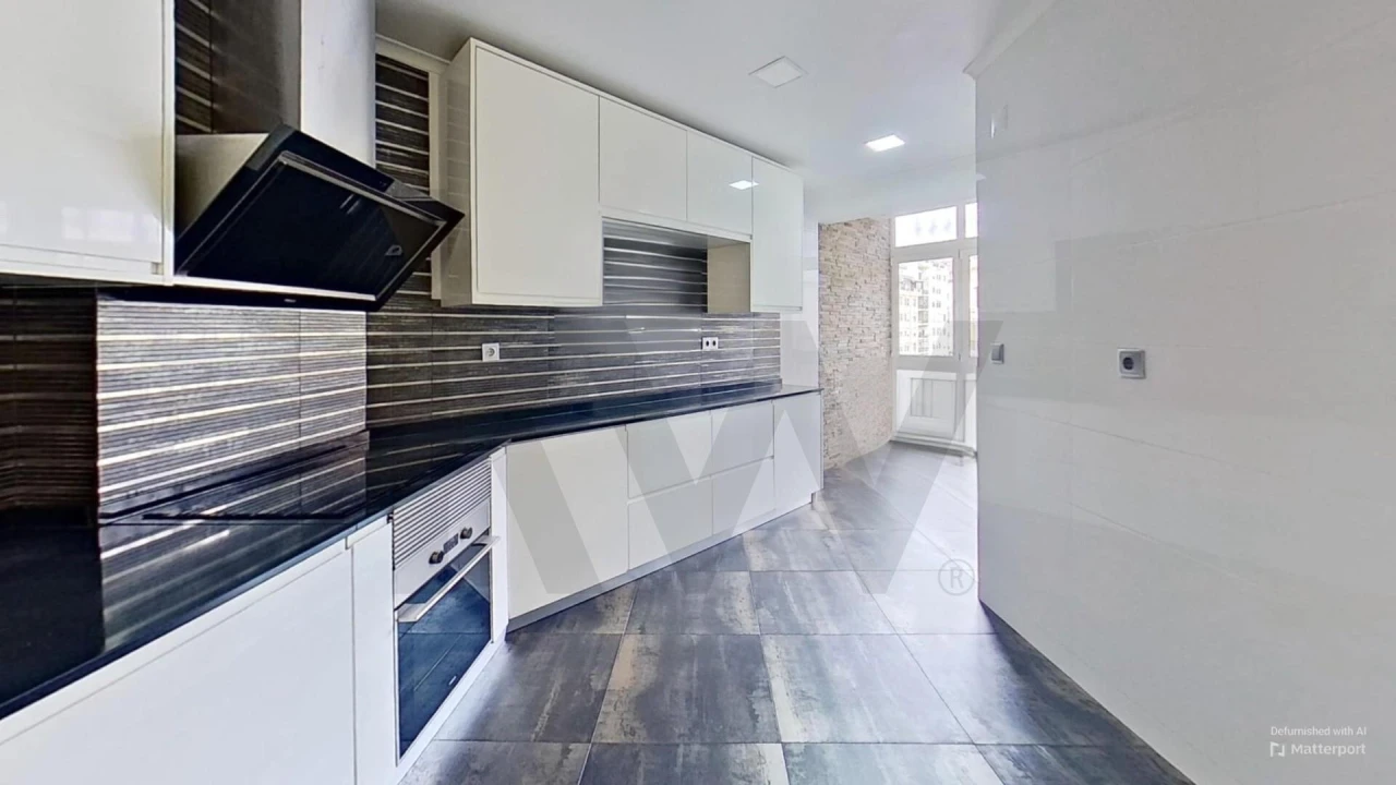 Apartamento T3 para Arrendamento em Queluz e Belas Foto 1