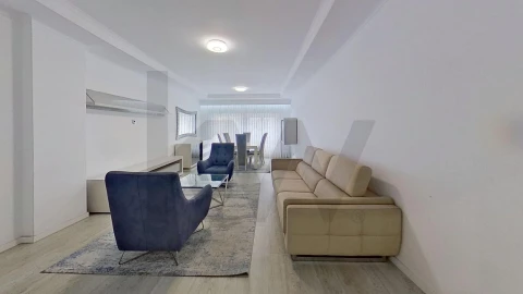 Apartamento T3 para Arrendamento em Queluz e Belas