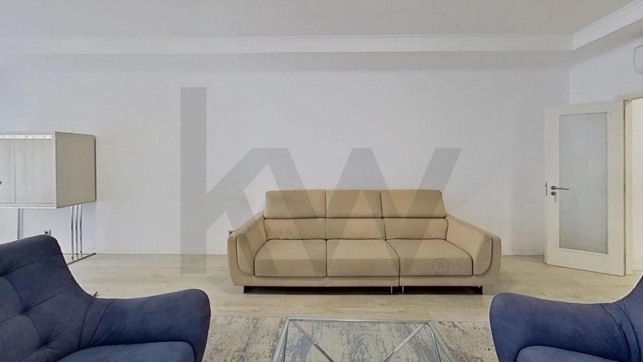 Apartamento T3 para Arrendamento em Queluz e Belas Foto 5