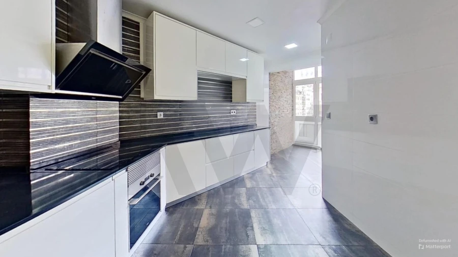 Apartamento T3 para Arrendamento em Queluz e Belas