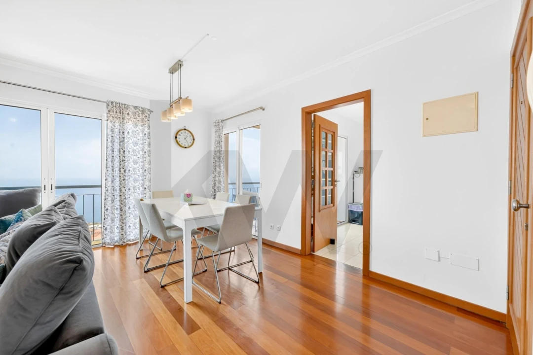 Apartamento T2 para Venda em Caniço Foto 4