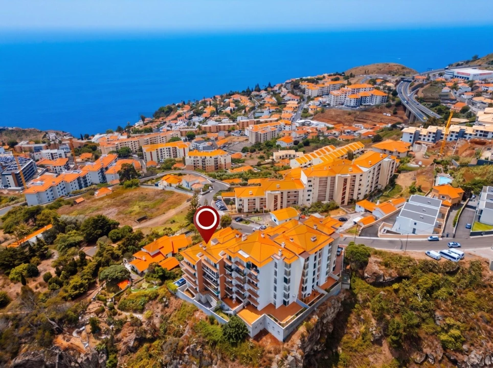 Apartamento T2 para Venda em Caniço Foto 24